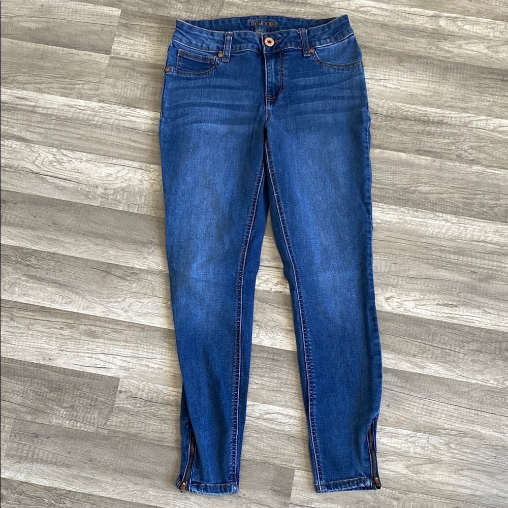 💜 2/$25 Classic Blue Women's Jeans